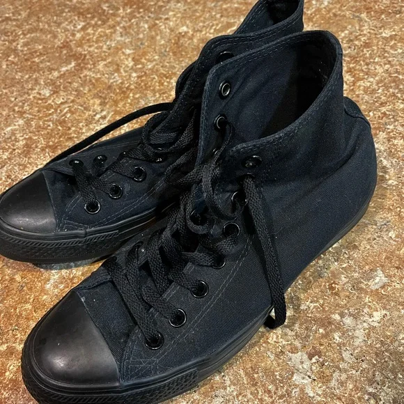 Converse Black Canvas Sneakers - Picture 2 of 4